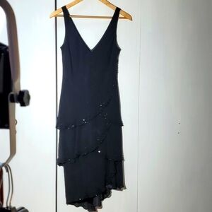 Jones New York Dress- Womens Silk Black formal Dress Sequins mod Vneck Sz.6